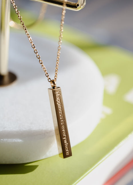 HAPPINESS IS EVERYWHERE | Necklace in gold