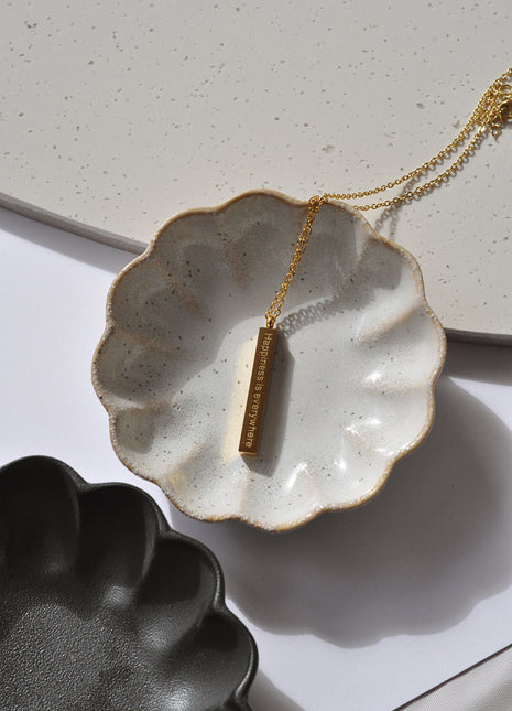 HAPPINESS IS EVERYWHERE | Necklace in gold