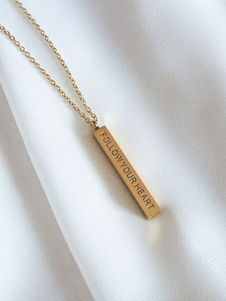 FOLLOW YOUR HEART | Necklace in gold