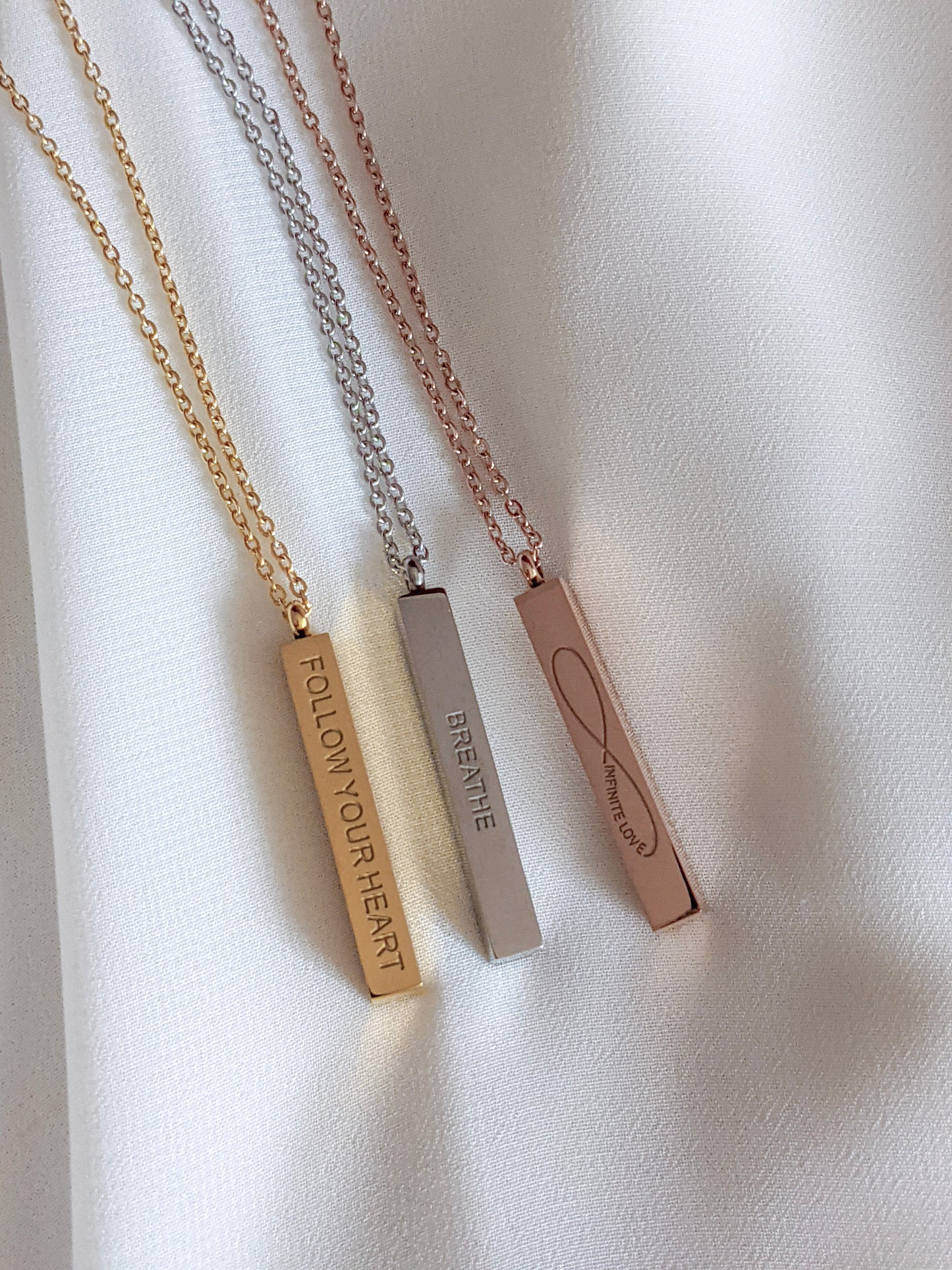 FOLLOW YOUR HEART | Necklace in gold